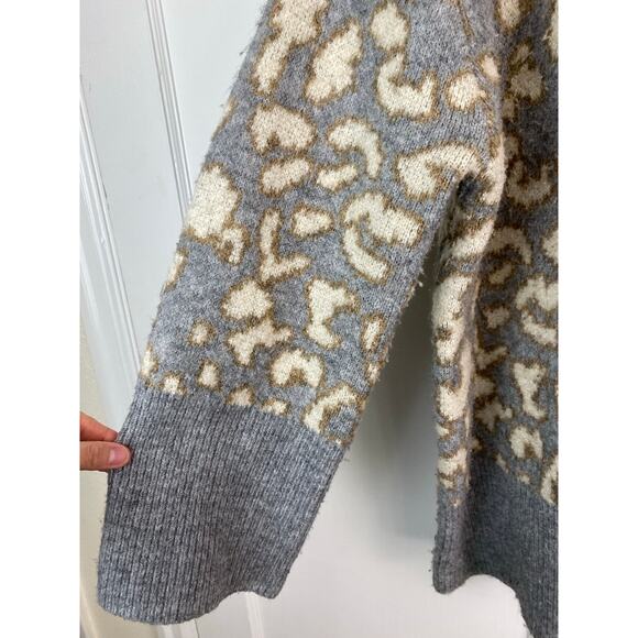 POL BST210 Size M Gray Cream Fuzzy Oversized Boho Pullover Sweater - Picture 6 of 6